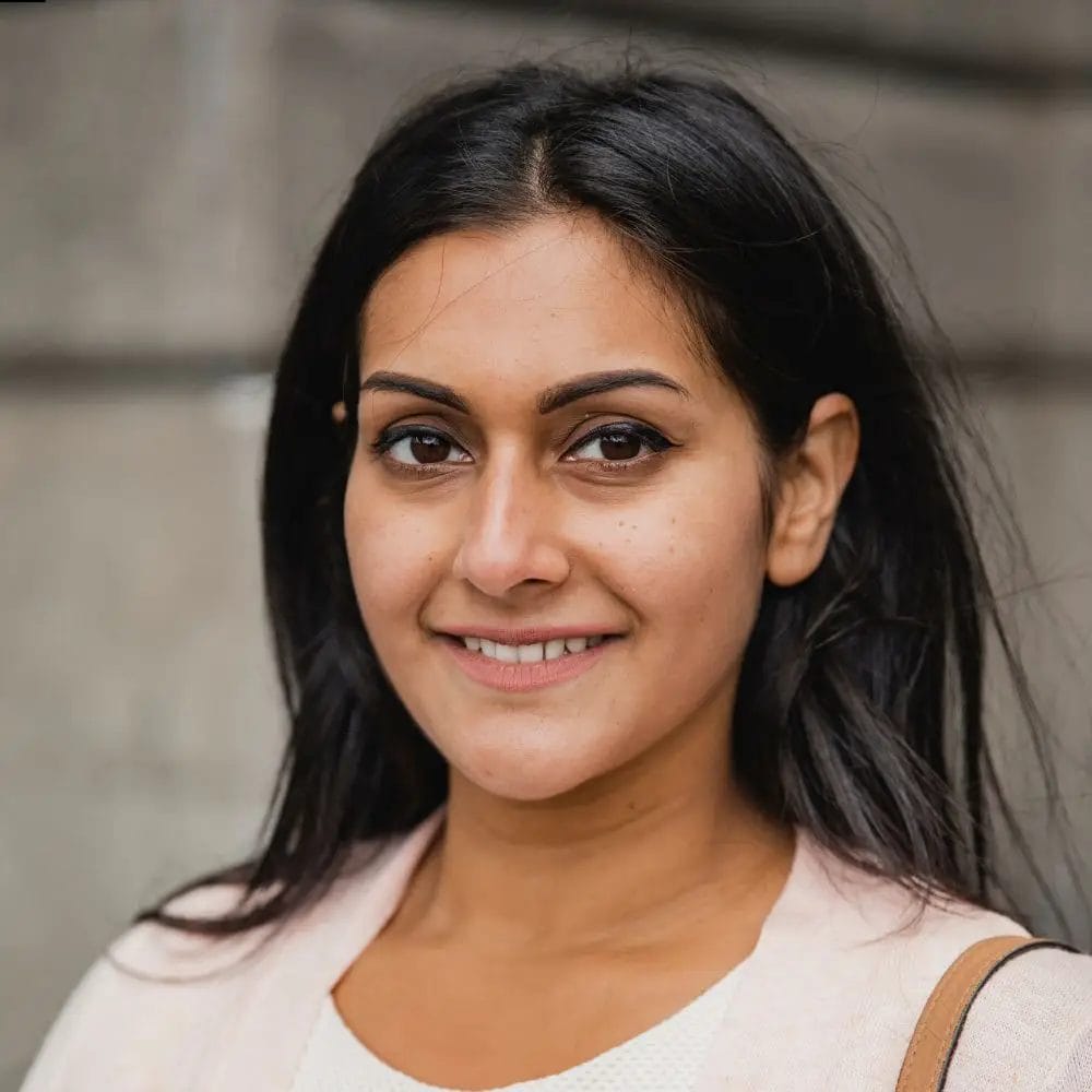Sarah Khan
